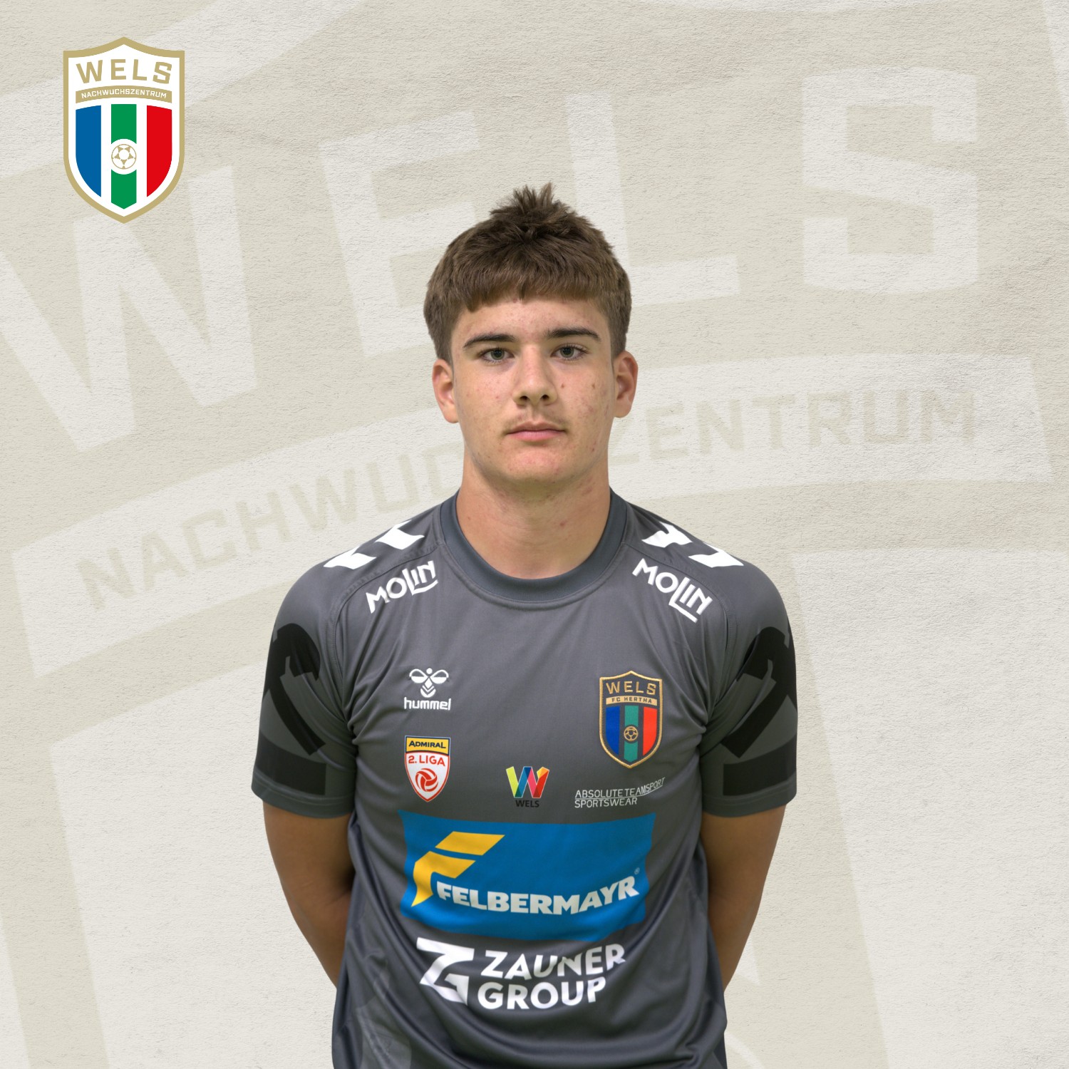 1 | Leander Schörflinger