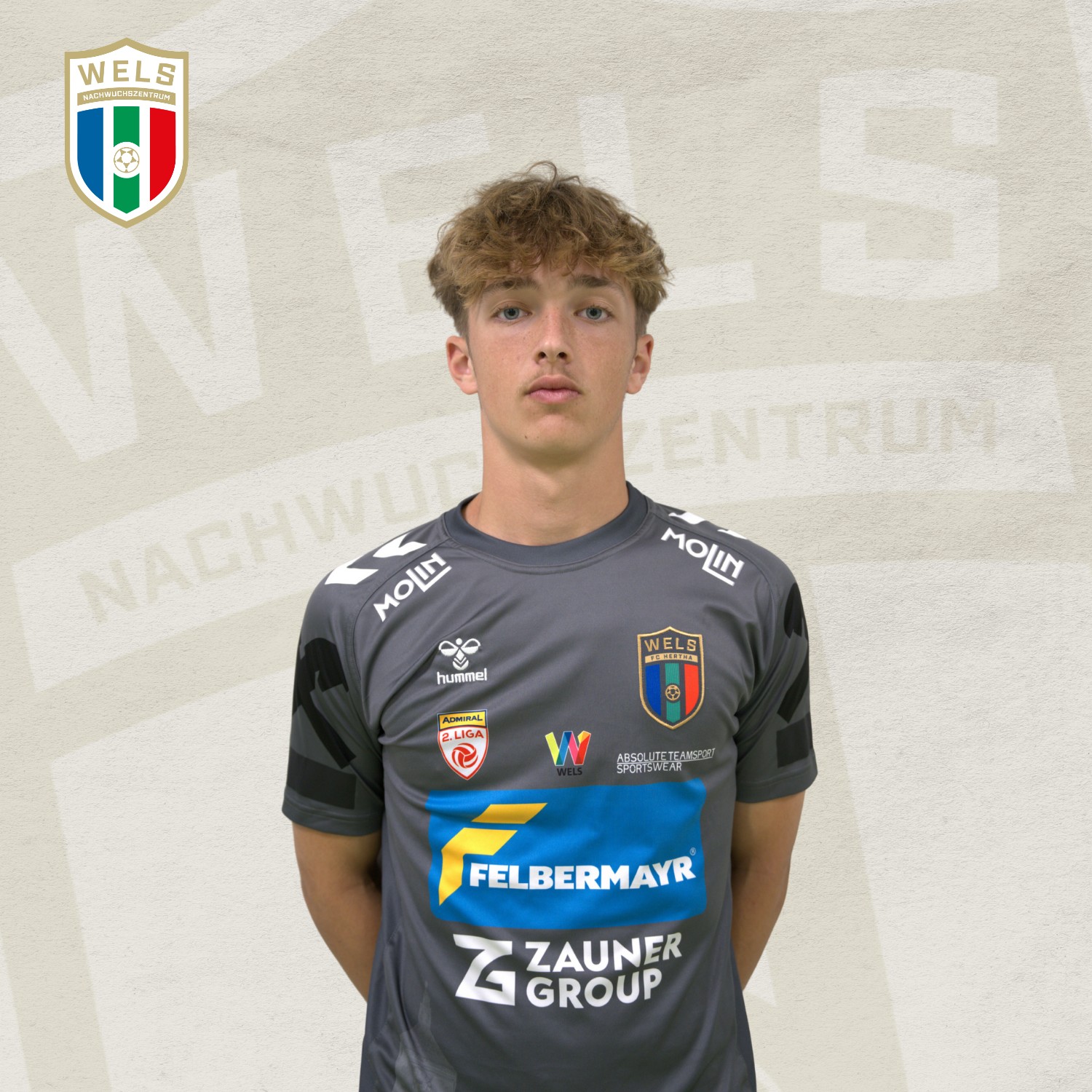 1 | Niklas Schellerer