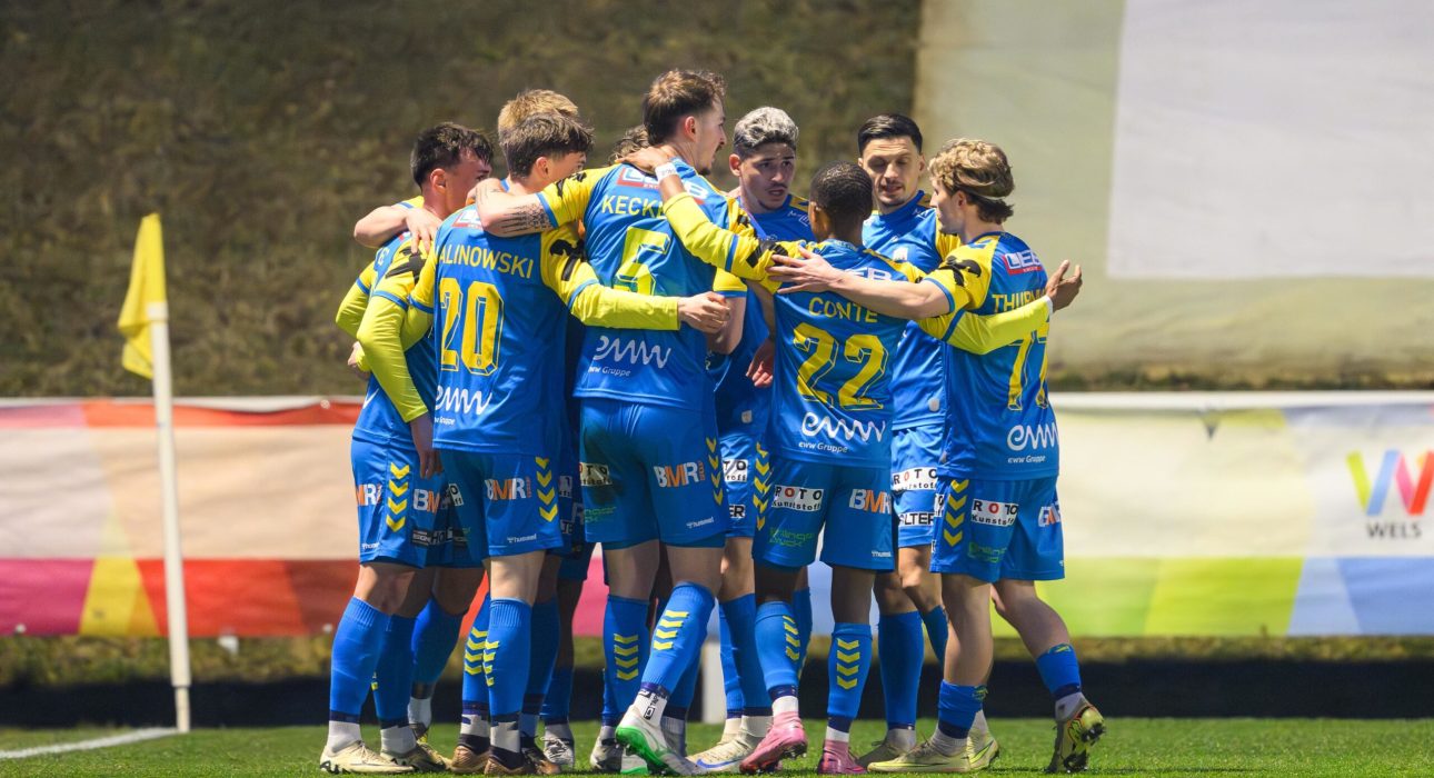 WELS,AUSTRIA,27.FEB.26 - SOCCER - ADMIRAL 2. Liga, FC Hertha Wels vs Admira Wacker. Image shows the rejoicing of Wels with Marek Svec (Wels). Photo: GEPA pictures/ Christian Moser