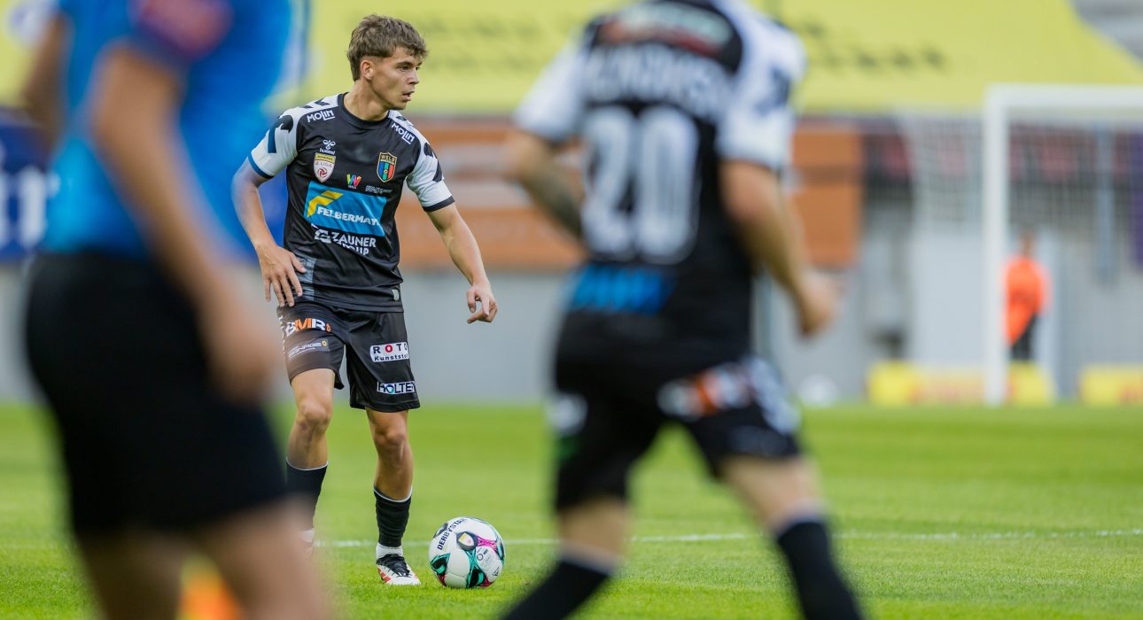 KLAGENFURT,AUSTRIA,26.SEP.25 - SOCCER - ADMIRAL 2. Liga, SK Austria Klagenfurt vs Hertha Wels. Image shows Pascal Mueller (Wels).  Photo: GEPA pictures/ Matthias Trinkl